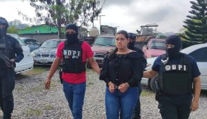 Sentencian a 15 años de prisión a mujer que enterró a su recién nacido en el patio de la casa en Copán